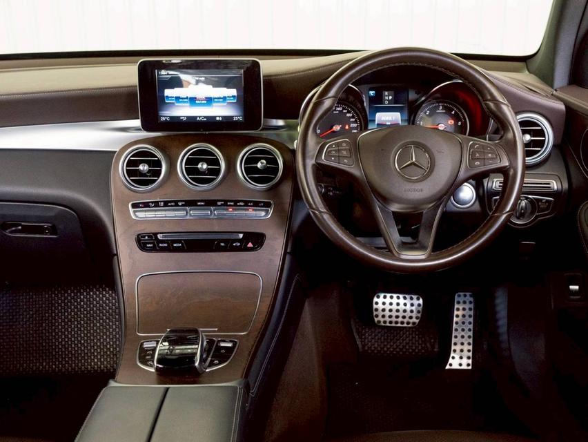 Mercedes Benz GLC 250d AMG ปี จด 2019 11