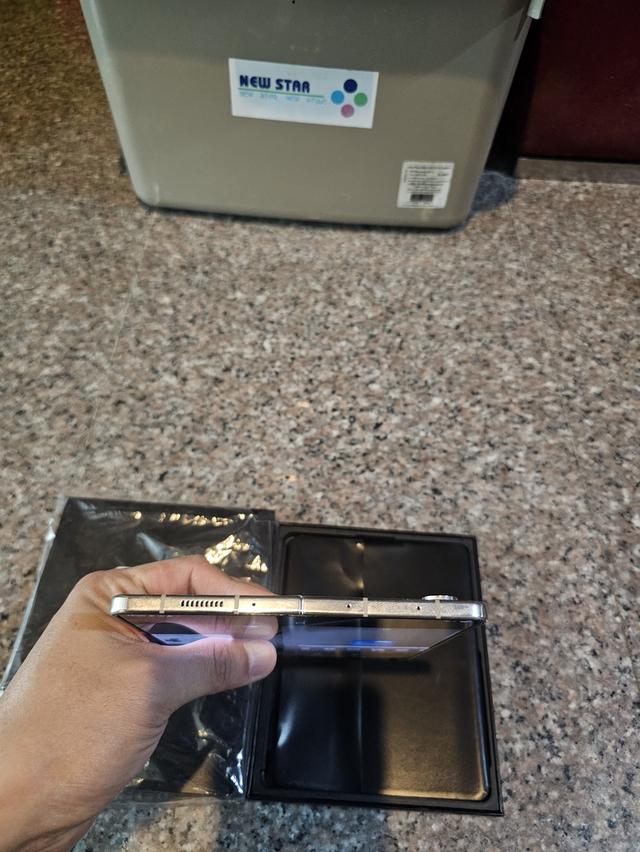 ขายๆๆๆถูกSamsungFold5 512กิ๊กRam12สีใหม่หายาก Cream ยกกล่องอีมี่ตรงสูนTrueสภาพสวยการใช้งานดีเยี่ยมทุกๆฟังชั่นเครื่องรีสโตได้ตลอดไม่มีติดแอคเค้าใดๆคับ 3