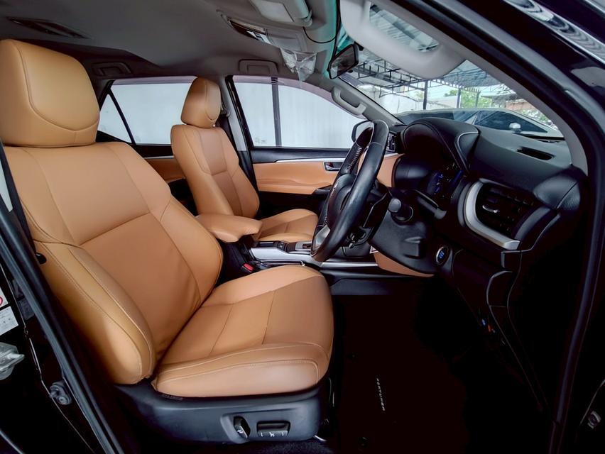 รถยนต์มือสองพร้อมใช้งาน 13