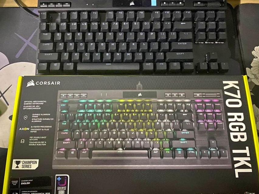 คีย์บอร์ด Corsair K70 RGB TKL