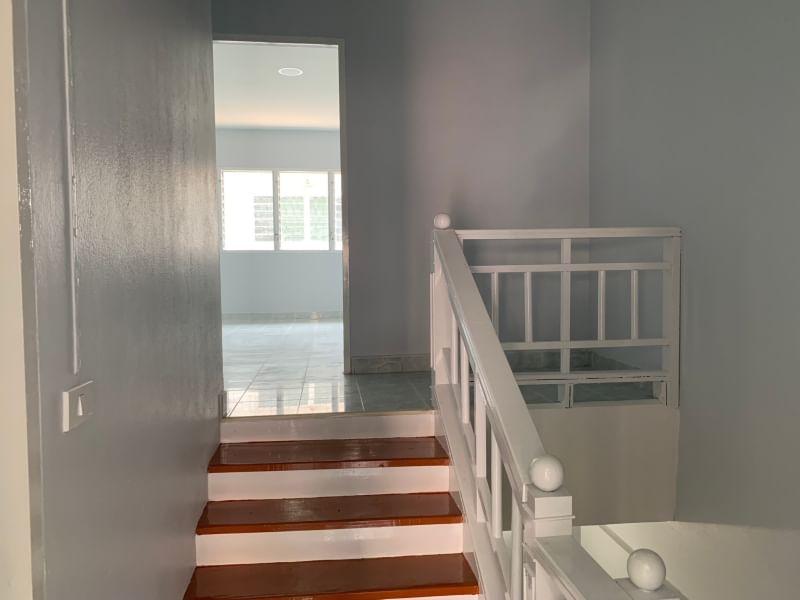 ขาย :ทาวน์เฮาส์ 2.5 ชั้น,เนื้อที่ 18 ตรว. หมู่บ้านเกษราคลาสสิคโฮม ถนนเสรีไทย 81/2  9