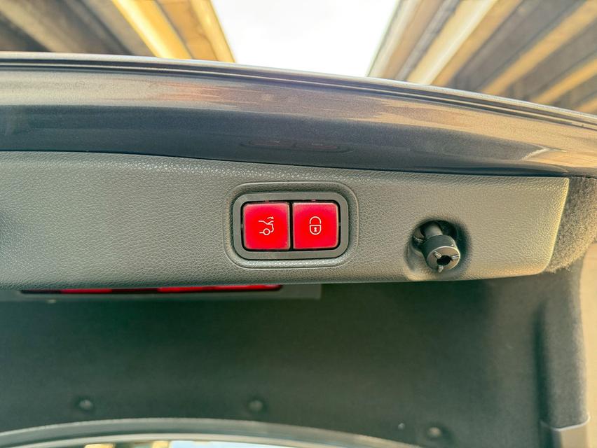 🔥ฟรีดาวน์ รถหรู E350e รถสวยมือเดียว ปีใหม่  Mercedes-Benz E350e 2.0 Exclusive AT ปี 2019 รูปที่ 20