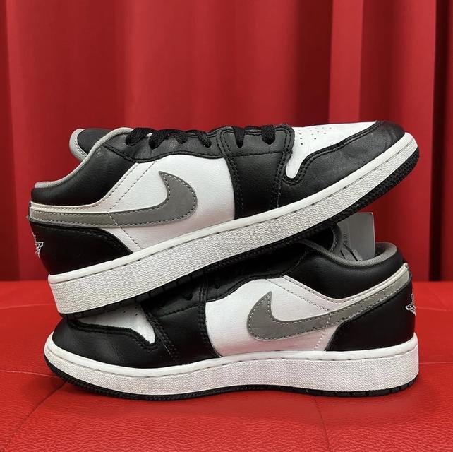 Jordan 1 Low ไซซ์ 37.5 ผู้หญิง ใส่ 2 ครั้ง สภาพดี