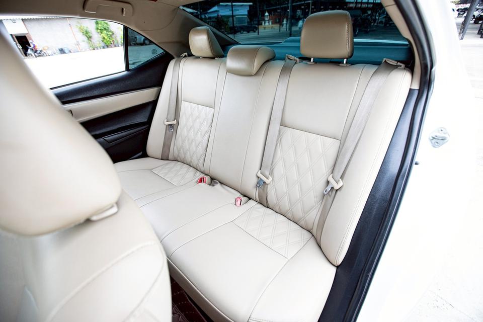 Toyota Altis 1.6G ปี 2014 สีขาว 11