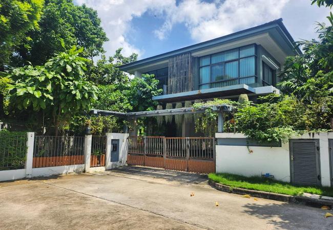 ขายบ้านเดี่ยว หมู่บ้านเศรษฐสิริ ศรีนครินทร์-พระราม 9 เนื้อที่ 79 ตร.ว. 2 ชั้น 4 นอน 4 น้ำ 1