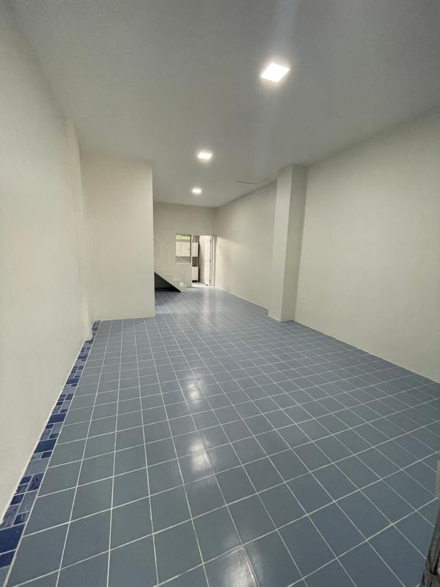 ขายทาวน์เฮ้าส์ 2 ชั้น เนื้อที่ 16 ตรว.  ถนนรามคำแหง 118 แยก 42-2  4