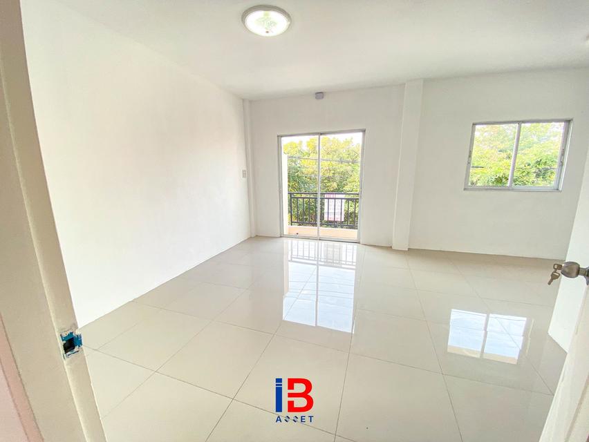 ขายทาวน์โฮม 3 ชั้น หมู่บ้านเพชรทวี พุทธมณฑลสาย 5 16
