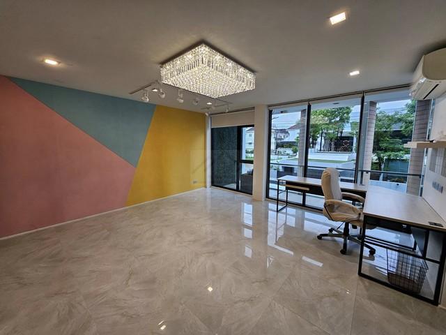 ให้เช่าโฮมออฟฟิศ 3.5 ชั้น 385 ตรม. ใจกลางลาดพร้าว - โชคชัย 4 โครงการ แกลม ลาดพร้าว Glam Ladprao ซอยสตรีวิทยา 2 5