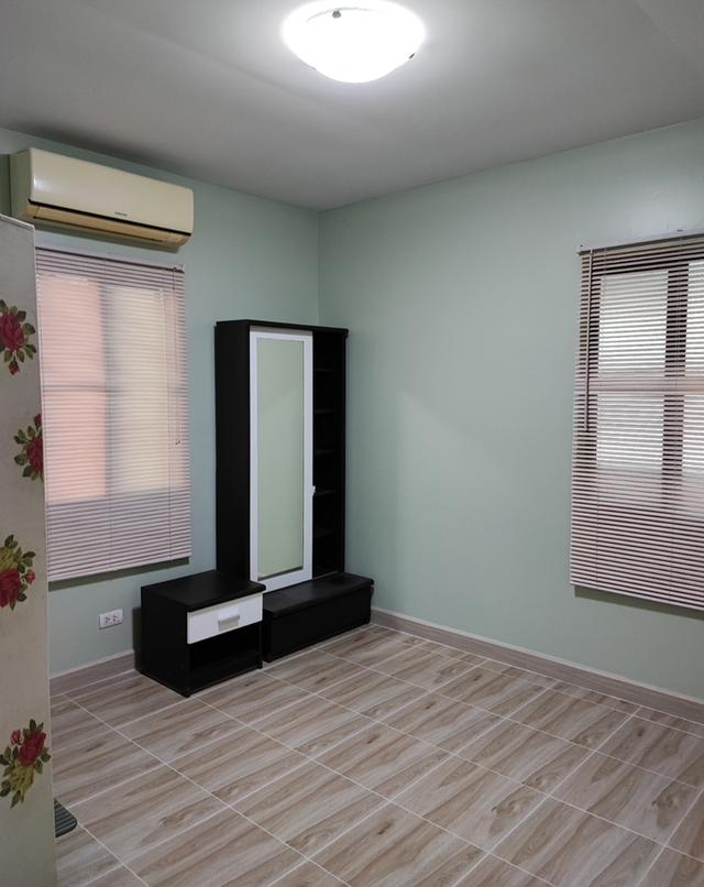 ขายบ้านเดี่ยว 3,400,000 บาท  หมู่บ้านพฤกษาวิลเลจดีไลท์ 2ชั้น​ 3ห้องนอน​ 2ห้องน้ำ 53ตร.ว. พื้นที่ใช้สอย 160ตรม.  พร้อมเฟอร์นิเจอร์ 8