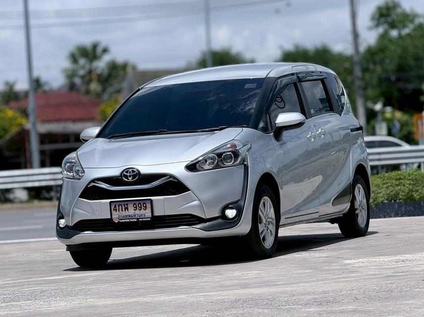 Toyota Sienta 1.5G ปี20 รูปย่อยที่ 3