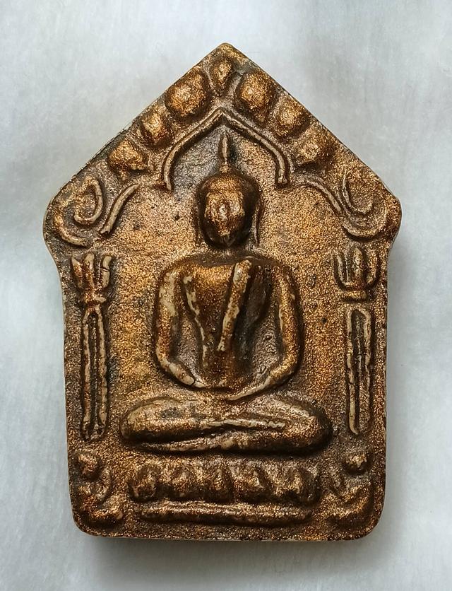 พระขุนแผนผงพรายกุมาร ทาบรอนซ์ทองด้านหน้า เนื้อว่านดอกทองเมตตา