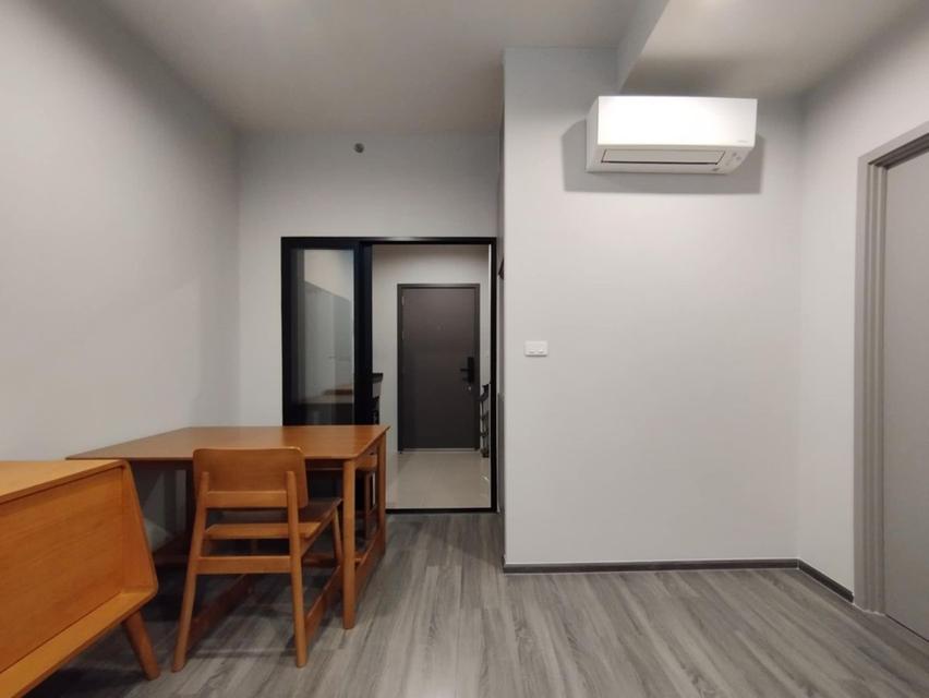 เจ้าของให้เช่า Ideo Ramkhamhaeng-Lamsali Station ห้องหน้ากว้าง ห้องมุม ผนังห้องนอนไม่ติดห้องอื่น ขนาด 1 ห้องนอน 34.69 ตรม. ชั้น 8 ระเบียงทิศตะวันตก วิ 2