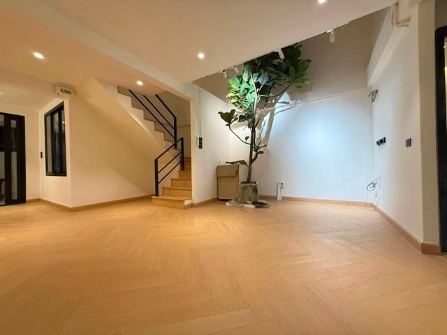 ขายทาวน์โฮม 2 ชั้น Modern Minimal ลาดพร้าว 41 พร้อมช่องแสงขนาดใหญ่ Courtyard กลางบ้าน รับแสงธรรมชาติ 7