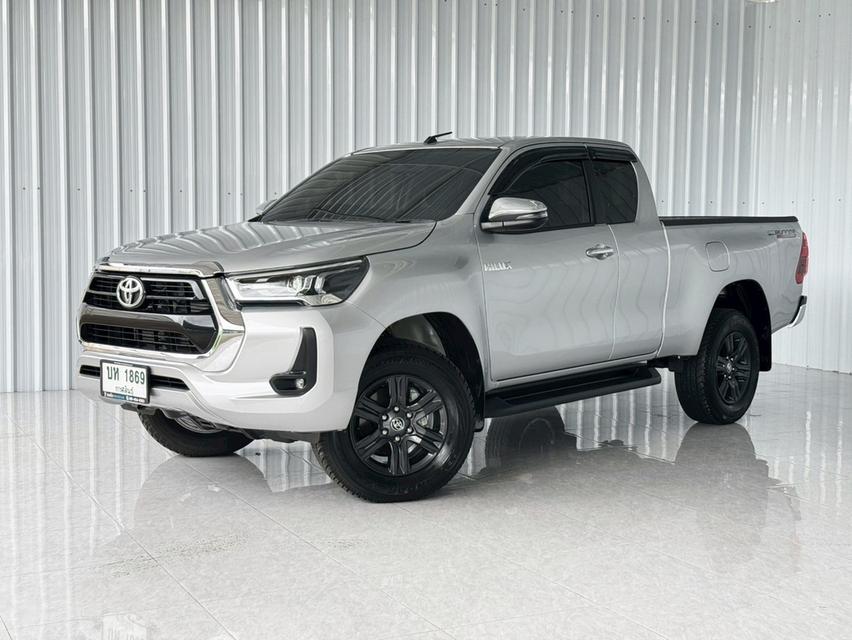 ป้ายแดงชัดๆ Revo CAb 2.4Entry ยกสูง