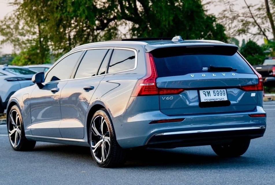 Volvo V60 T8 Recharge Ultimate Bright Plug-inHybrid มือสอง 3