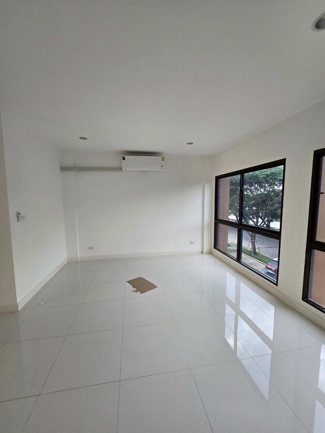 ขายบ้านมือสอง บ้านกลางเมืองบางนา-วงแหวน (งดนายหน้า) 11