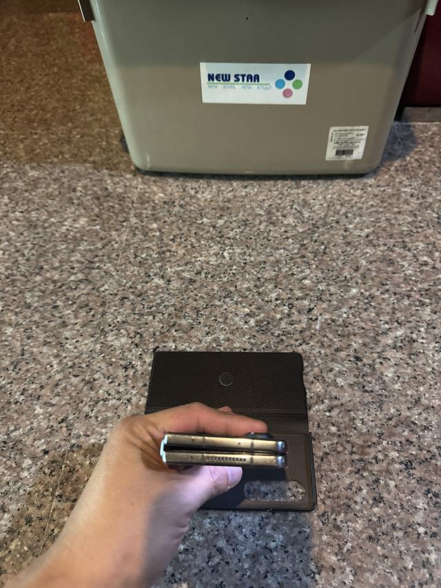 ขายถูกๆๆๆๆSamsungFold4สีใหม่หายาก Gray Green 512กิ๊กเครื่องรีสโตได้ตลอดไม่มีติดแอคเค้าใดๆคับ ( จอขาวจั๊วไม่มีจุดไม่มีเส้นหายากมากๆสภาพนี้คับ )  สภาพ: รูปที่ 2