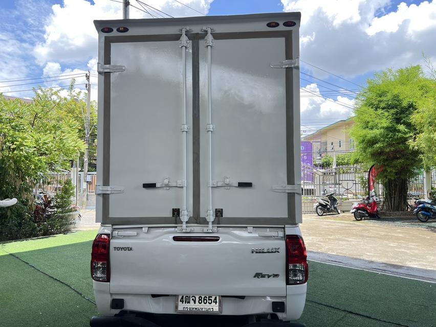 Toyota Hilux Revo 2.4 J  11