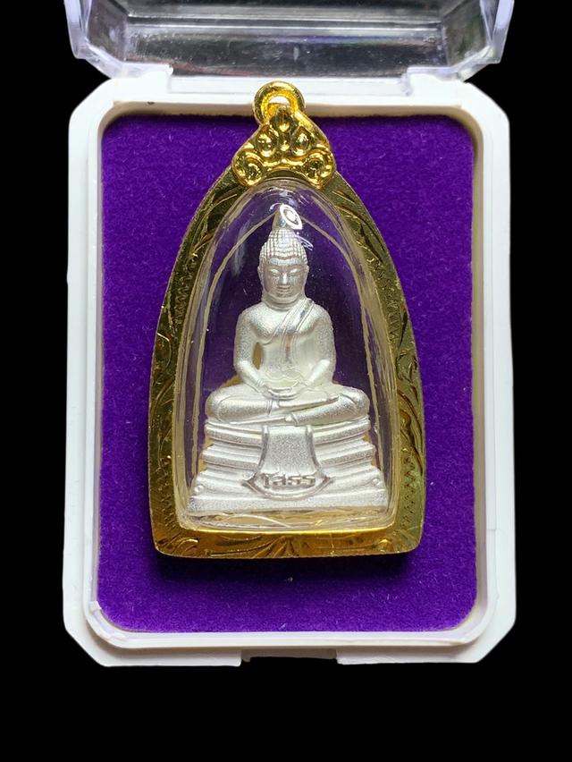 กริ่งลอยองค์ พิมพ์ใหญ่ รุ่น เจริญพร 2569 หลวงพ่อโสธร วัดโสธรวราราม วรวิหาร แปดริ้วเนื้อชุบเงิน แจกในพิธี เข้ากรอบทองไมครอนขึ้นคอพร้อมบูชาได้เลยค่ะ รูปที่ 5