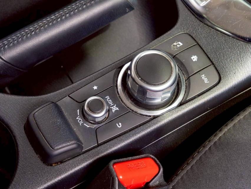 Mazda 2 1.3 High connect ปี 2018 8