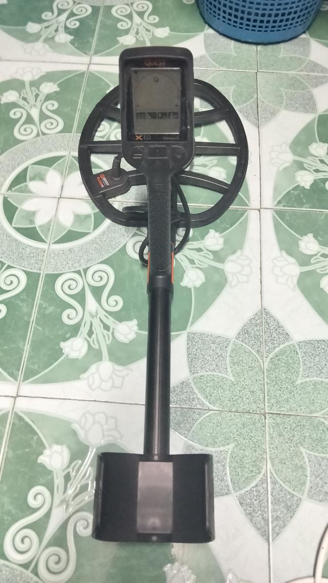 เครื่องตรวจจับโลหะ รุ่นQUEST X10 IDmaxX 4