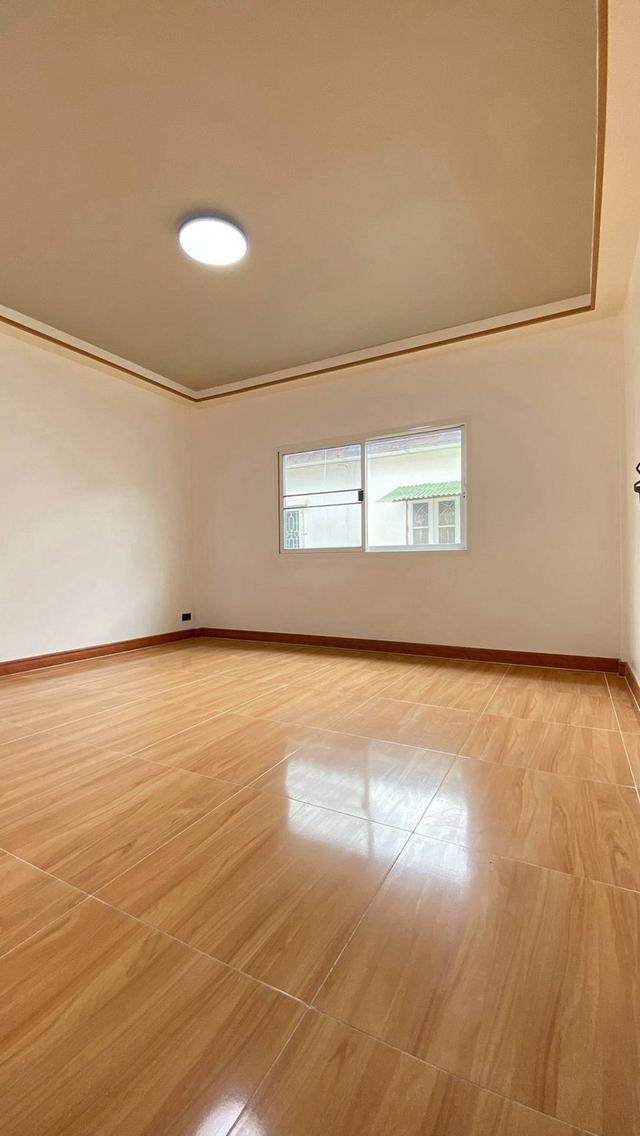 🏠 ทาวน์เฮาส์ 2 ชั้น 2 นอน 2 น้ำ พร้อมของแถมครบ ราคาเพียง 1.79 ล้าน 📌 หมู่บ้านดิเอมเมอรัลด์พาร์ค 2 17