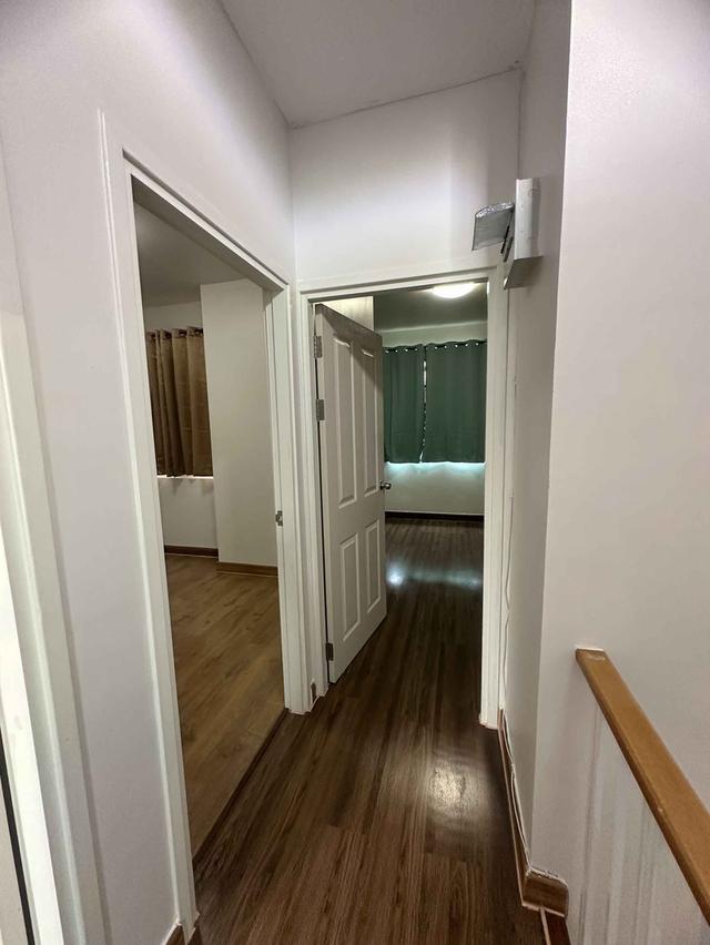 ให้เช่าทาวเฮ้าส์ 2 ชั้น หมู่บ้านยูนิโอทาวน์ ลำลูกกาคลอง4 ใกล้โรงเรียนแย้มสะอาด พื้นที่ 20 ตร.วา 3นอน 2น้ำ 1ครัว จอดรถ1คัน แอร์2ตัว ราคาเช่า 11,000 บ./ 15