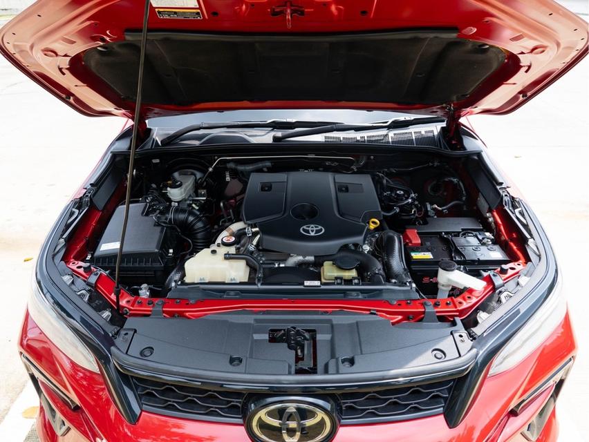 Toyota Fortuner 2.8 Legender 4WD ปี : 2021 17