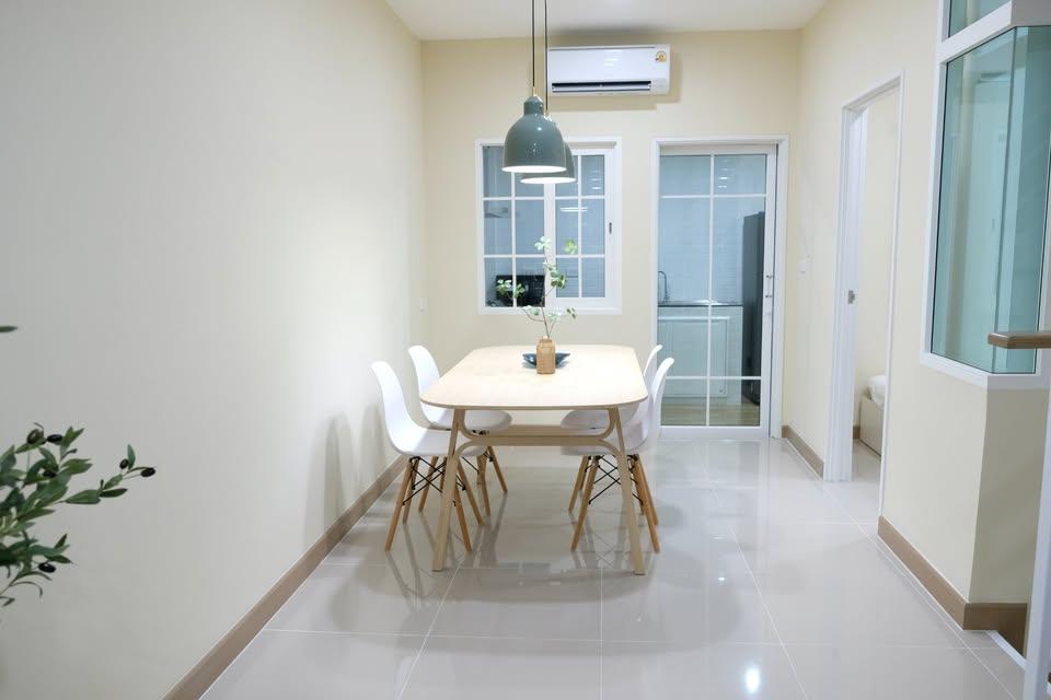 บ้านเช่าแถวรังสิต ใกล้ฟิวเจอร์  รังสิต คลอง 1 2