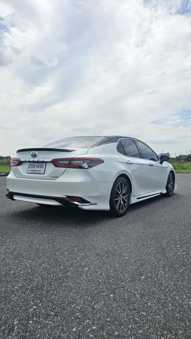 Toyota camry 2.5 HEV Premium Luxury 2022 4