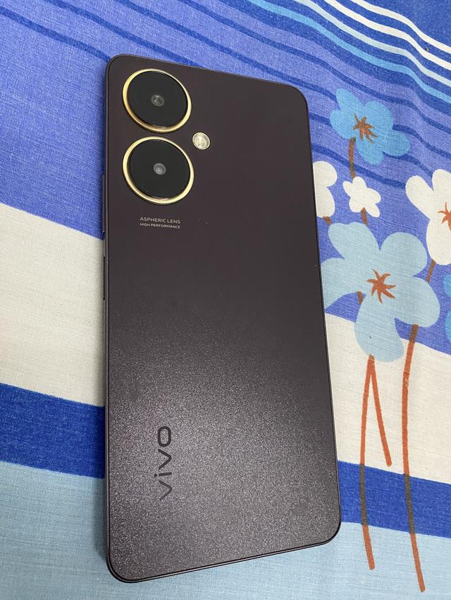 vivo y27