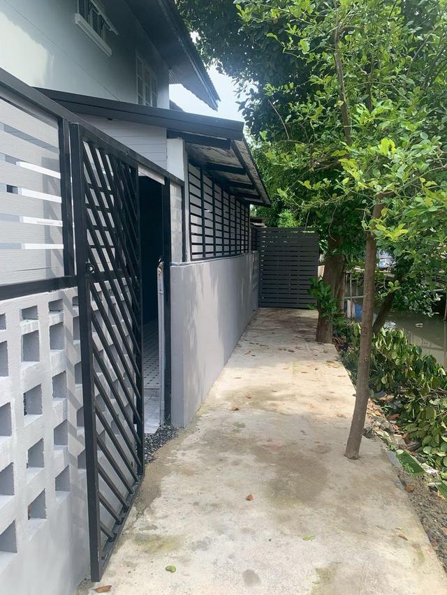 ขาย : บ้านเดี่ยว 2 ชั้น,เนื้อที่ 49 ตรว.  หมู่บ้านชื่นกมลนิเวศน์ ถนนรามอินทรา 60 แขวงรามอินทรา เขตคันนายาว จังหวัดกรุงเทพมหานคร  5