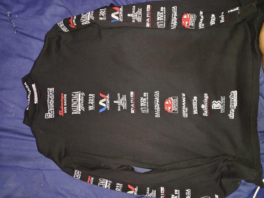 เสื้อผ้ามือสองสภาพใหม่มากๆ