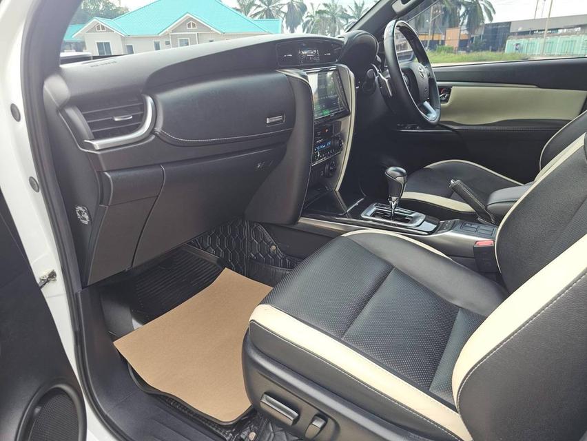 เข้าใหม่#Toyota #Fortuner 2.8 Legender 4WD Black Top ปี 2023 จด 24 รูปที่ 10