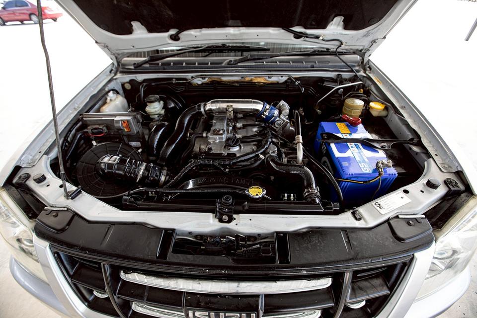 Isuzu D-Max Hi-Lander Cab4 3.0 Ddi-Teq เกียร์ออโต้ ปี 2006 สีเทา สวยสภาพดี 11