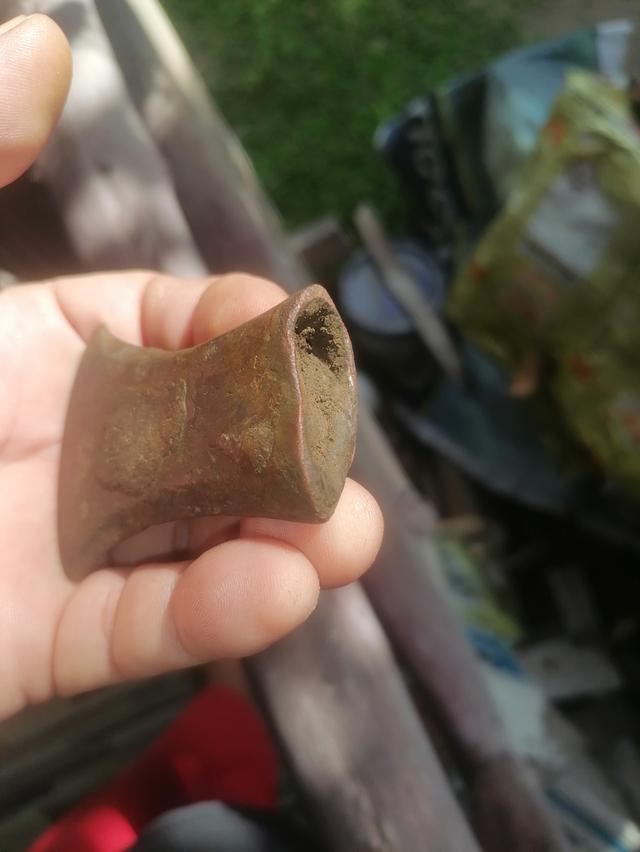 ขวานบ้องเนื้อทองแดงอายุ3000-4000ปี รูปที่ 6