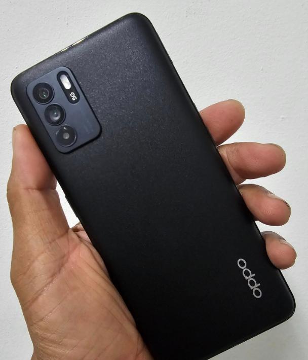 Oppo Reno 6 สภาพดีมาก 2