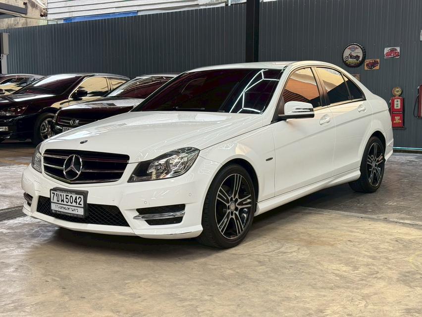 Mercedes Benz C200 W204 Edition C AMG Sport พิเศษ ตัวสุดท้าย ปี 2014 รูปย่อยที่ 3