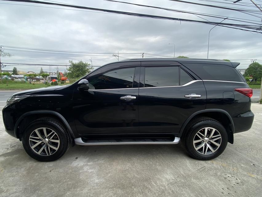 Toyota Fortuner รุ่น 2.4V ขับ2 6
