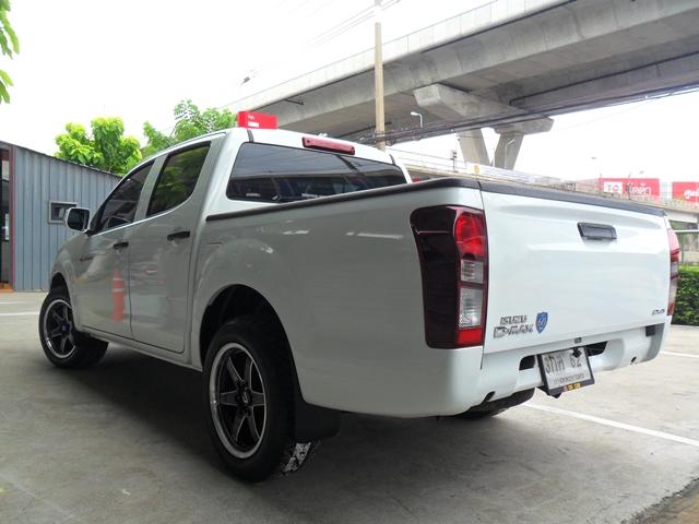  Isuzu D-max Cab4 1.9S ปี 2017 ฟรีดาว์น ออกรถ 0 บาท 6