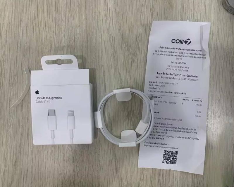 สายชาร์จ iphone c to l มือสองยังใหม่สายยังขาวครับราคา190(รวมส่ง)การใช้งาน ทุกอย่างปกติ ของแท้100%