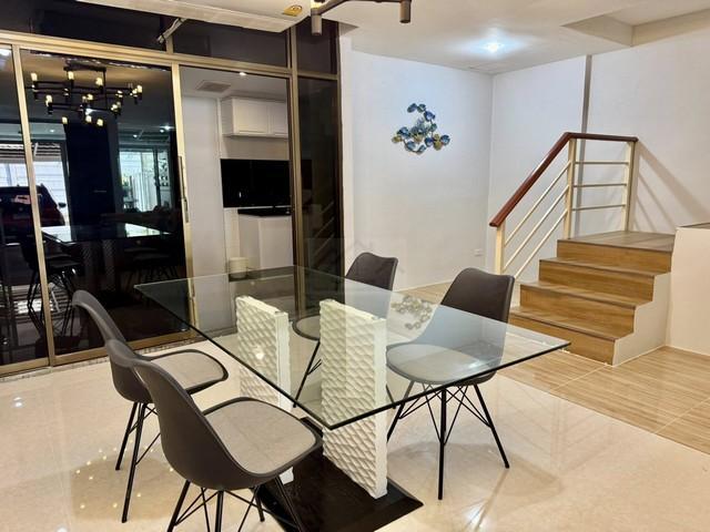 ให้เช่าทาวน์เฮาส์ 2 ชั้น สุขุมวิท 93 ซอยพึ่งมี 11 พร้อมเข้าอยู่ 8