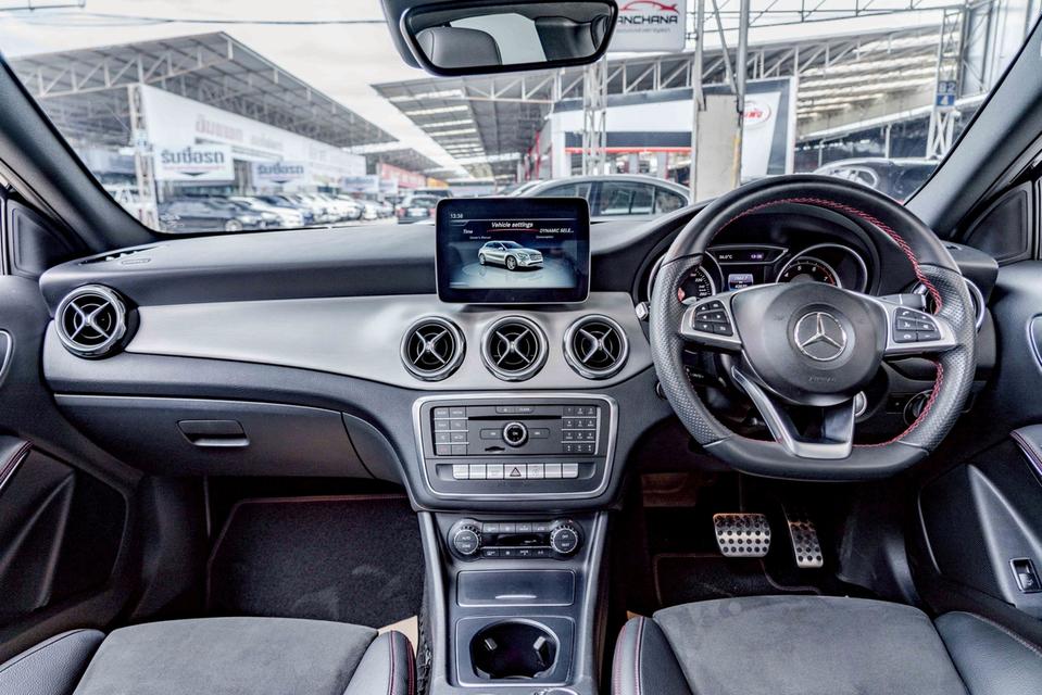 รหัสรถ NP6053  BENZ GLA250 AMG FACELIFT 2018 9