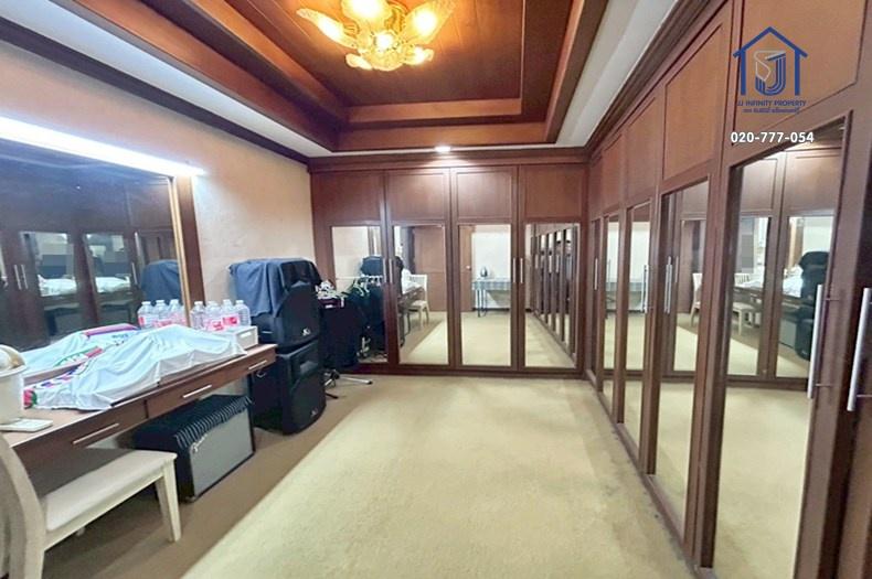 ขายทาวน์เฮ้าส์ 2 ชั้น หมู่บ้านสรินญา คลองหลวง ซอยบงกช 73 ใกล้รังสิต–ฟิวเจอร์พาร์ค 8