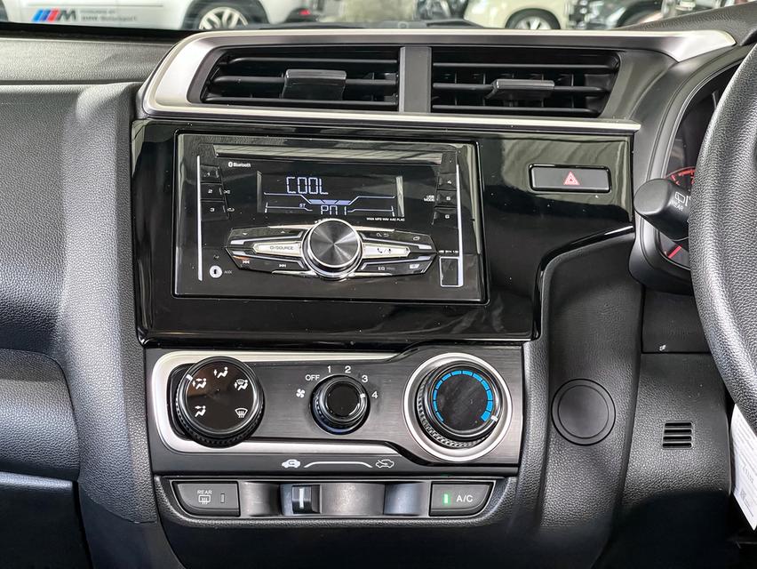 Honda Jazz 1.5S ปี20 8