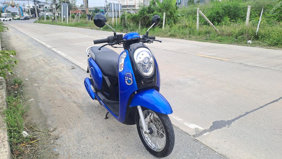 Honda Scoopy i รถบ้าน 2