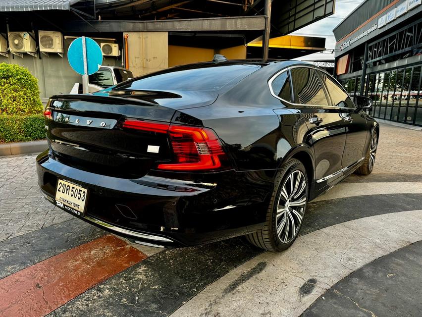 Volvo S90 Recharge T8 3