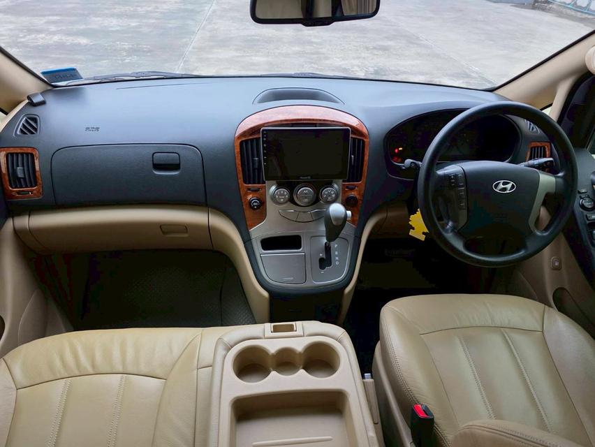 HYUNDAI H-1 DELEXE สีดำ ปี 2015 ไมล์ 130,000 กม. 9