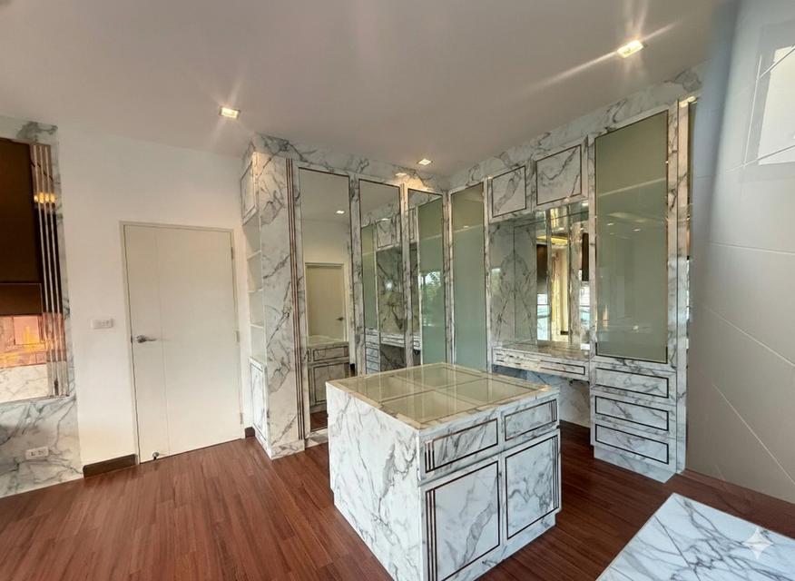 บ้านสุดหรู CASA GRAND สุขาภิบาล 5 บ้านใหม่ บ้านเดี่ยว 2 ชั้น บิ้วอินสไตล์โมเดิร์น 4 นอน 3 ห้องน้ำ 9.49 4