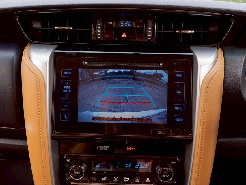 TOYOTA FORTUNER 2.8V 4WD ปี 2016 18